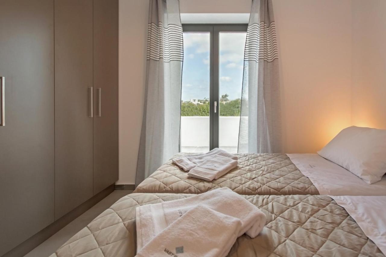 Vastblue Of Paros Aparthotel Ambelász Kültér fotó